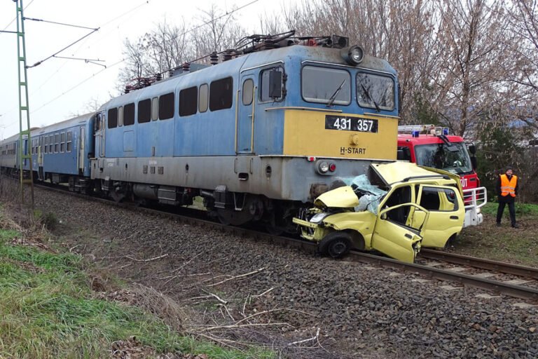 Sokkoló Tragédia! Magyarország egyik legszörnyűbb vonatbalesete történt pár órája! A fiatal anyuka és mindössze 14 éves kisfia azonnal.. – Mutatjuk a drámai részleteket:
