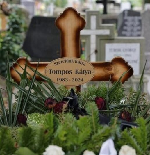 Titokban temették el Tompos Kátyát, de amit a sírjánál láttunk, azt nagyon nehéz szavakba foglalni – Mutatjuk