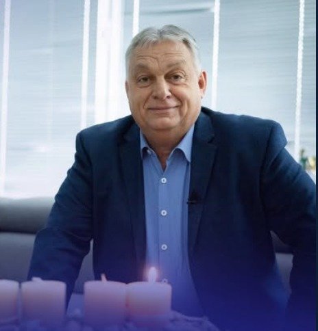 Orbán Viktor már meggyújtotta az első adventi gyertyát