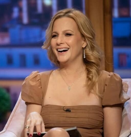 Várkonyi Andrea vett egy nagy levegőt majd kijelentette: “Sosem kapaszkodtam senkibe… a saját erőmből jutottam el oda, ahol most tartok”