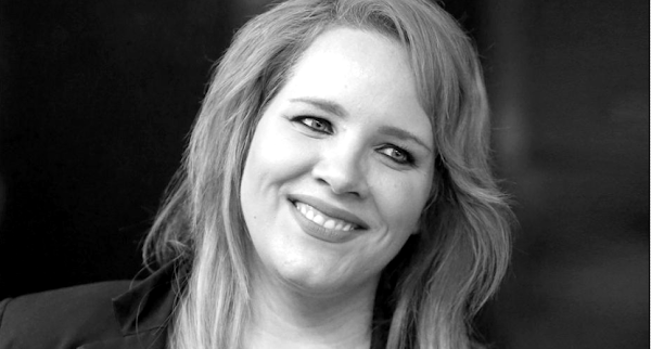 Feketébe borult Tóth Vera oldala! ÍGY jelentették be a gyászhírt! Rettenetes veszteség