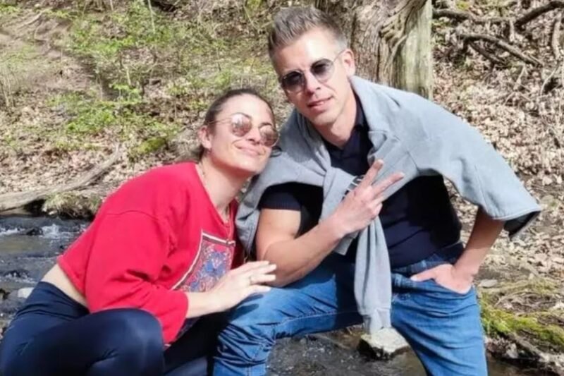 Magyar Péter megmutatta álomszép kedvesét! Itt a szerelmes közös fotó a gyönyörű hölggyel!