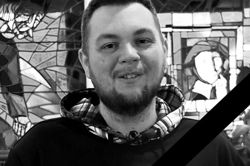 Nagyon fiatalon életét vesztette a híres műsorvezető.