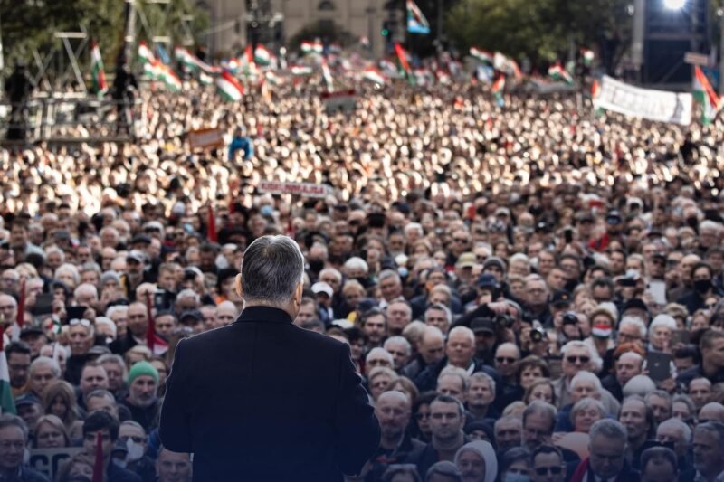 Kiszámolta egy ember, hogy hányan voltak a békemeneten.. a közmédia szerintem 300-500 ezer, a valóság azonban sokkoló
