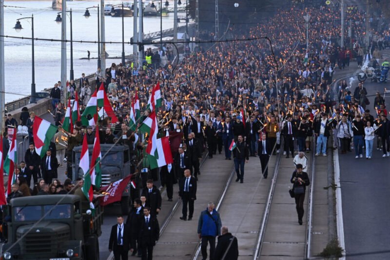 ELKEZDŐDÖTT! EZ HIHETETLEN! NÉZZÉK MIT MŰVELT MA MAGYAR PÉTER: