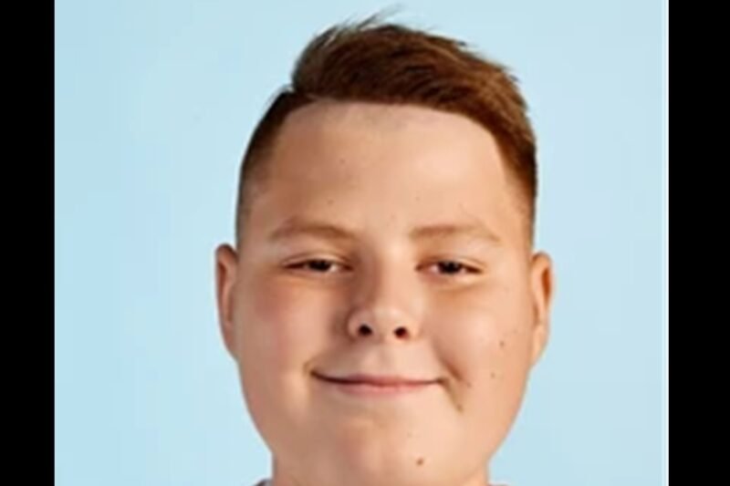 Kedves ismerősök ! Ez az iskolai zaklatás eredménye… Zaklatók most boldogok vagytok?A mi édes 16 éves fiúnk ma reggel meghalt…