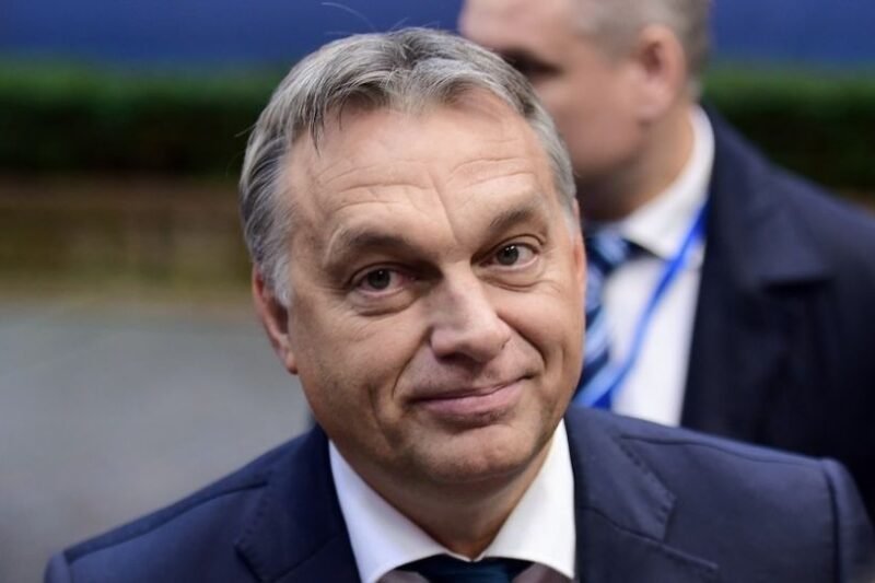 Ma 61 éves Orbán Viktor, Magyarország miniszterelnöke! Figyeljék mit tett, eme jeles alkalomból: – Boldog születésnapot! Köszöntsük Őt tisztelettel és sok sok szívvel!