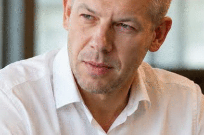 Lemondásra szólították fel Magyar Pétert
