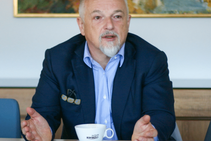 Hernádi Zsolt körözése újabb fejfájást okozhat Magyar Péternek