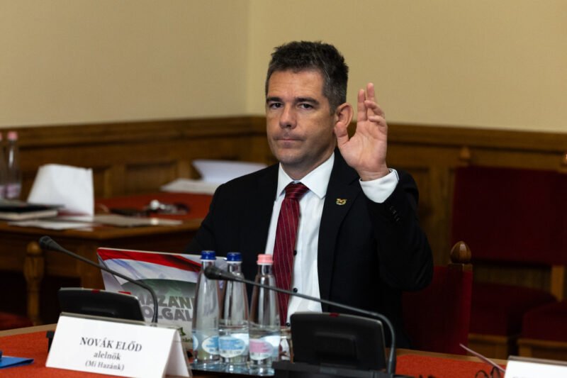 Novák Előd a Fidesszel és a KDNP-vel leszavazta, hogy Orbánt is meghallgassák a kegyelmi ügy miatt